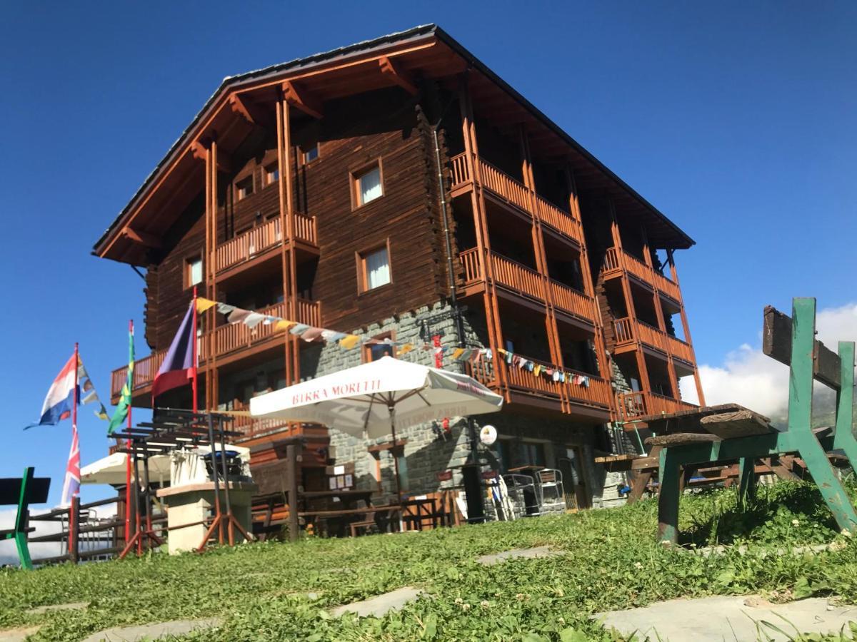 Edelweiss Hotel Камполук Экстерьер фото